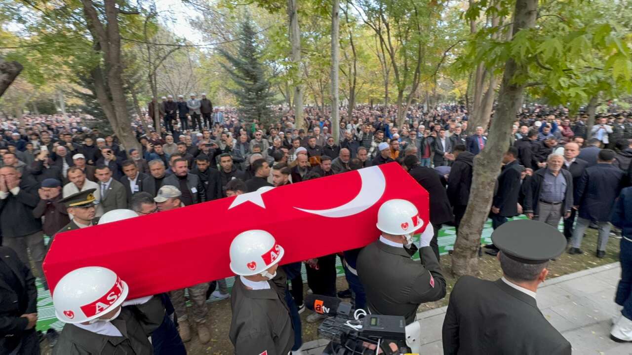 Konya’da şehit eşinden Ahmet Yasir Kuyucu’ya yürek yakan veda 20